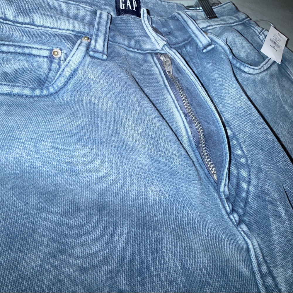 NWT GAP Sold out online Viral Barrel Sweatpant Jeans. Size SMALL PETITE. - Picture 6 of 13